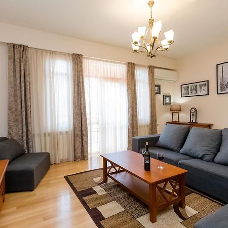 Serviced Apartment On Rustaveli Avenue 16 Τυφλίδα Εξωτερικό φωτογραφία