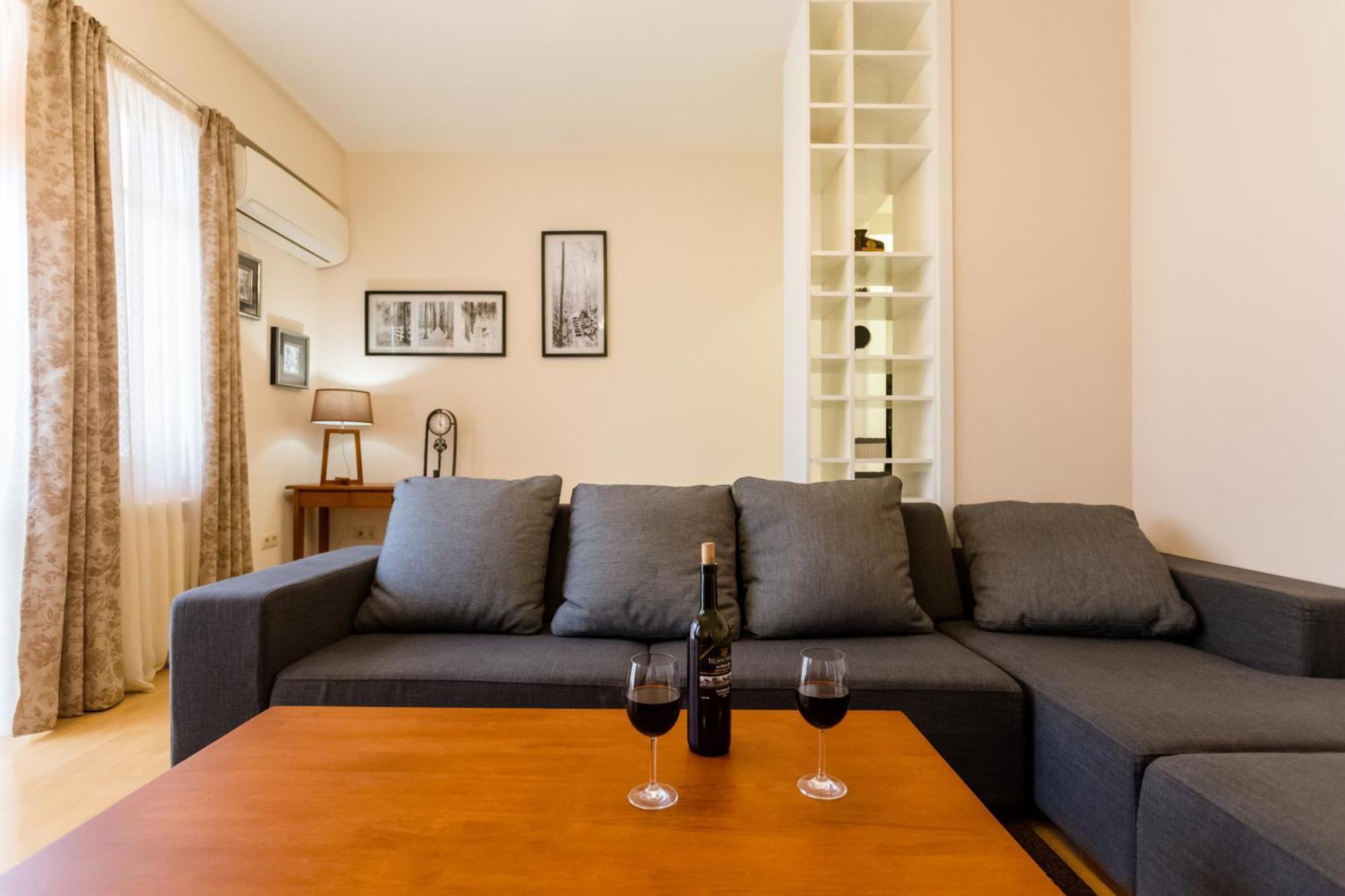 Serviced Apartment On Rustaveli Avenue 16 Τυφλίδα Εξωτερικό φωτογραφία